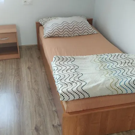 Letniskowe Konik 2 Nyaraló Radków